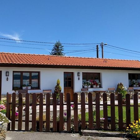 Quintueles Apartamentos Rurales Knicasia מראה חיצוני תמונה